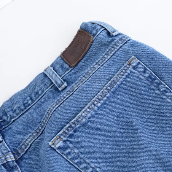 L.L. Bean Classic Fit Blue Mid-wash  100% Cotton Straight Leg Denim Jeans 40X29 - Picture 11 of 12